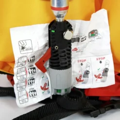 Gilet Gonflable ESSENTIAL ZIP Automatique Avec Harnais 170 N - Rouge -Minko Bateaux Magasin gilet gonflable essential zip automatique avec harnais 170 n rouge 3