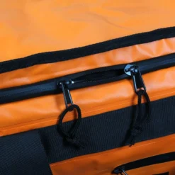 Sac De Voyage étanche DUFFEL BAG 90L HOWZIT - ORANGE -Minko Bateaux Magasin sac de voyage etanche duffel bag 90l howzit orange black 6